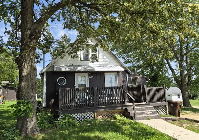 Homes for sale in Freeport, IL | 1539 S Bidwell Ave S, Freeport, IL 61032 | MLS# 12692598