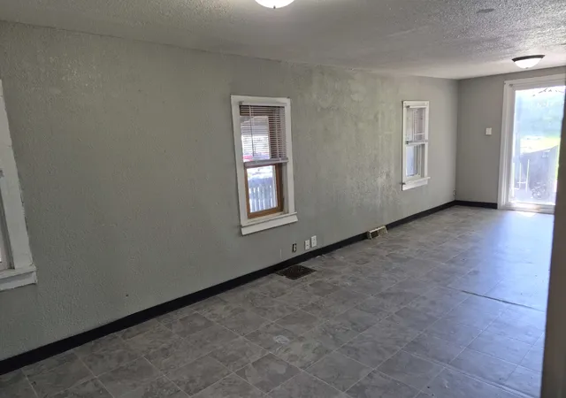 Homes for sale in Freeport, IL | 1539 S Bidwell Ave S, Freeport, IL 61032 | MLS# 12692598