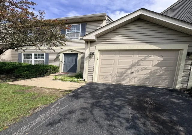 Homes for sale in Round Lake Beach, IL | 1422 W Split Oak Cir, Round Lake Beach, IL 60073 | MLS# 12692655