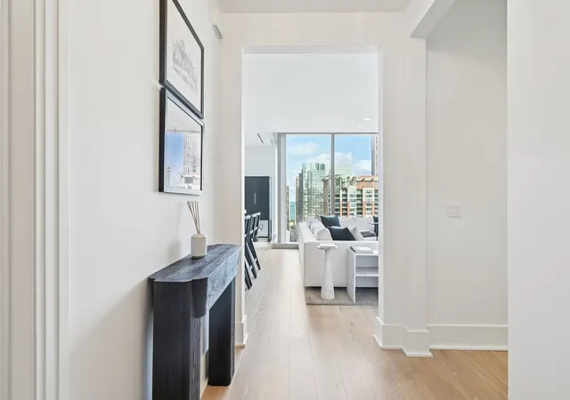 3rd image of 363 E Wacker Dr #2204, Chicago, IL 60601 | MLS# 12692665