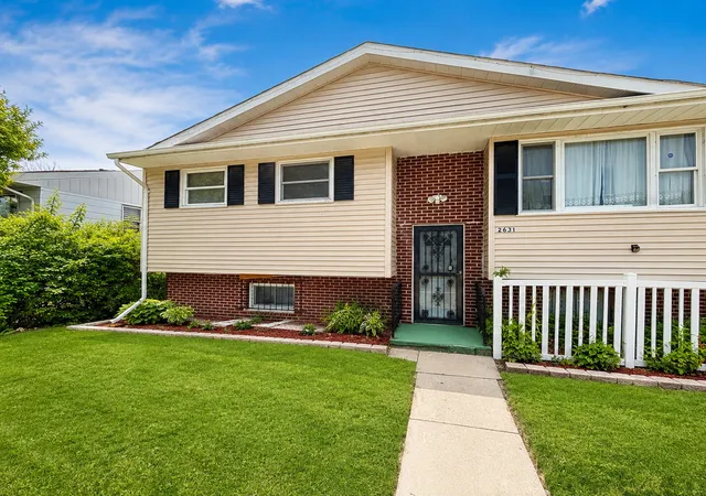 Homes for sale in North Chicago, IL | 2631 Kennedy Dr, North Chicago, IL 60064 | MLS# 12692671