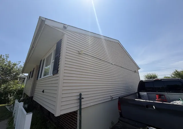 Homes for sale in North Chicago, IL | 2631 Kennedy Dr, North Chicago, IL 60064 | MLS# 12692671