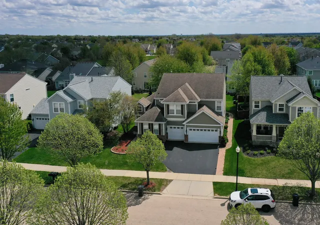 2nd image of 239 Pawtucket Ave, Elgin, IL 60124 | MLS# 12692676