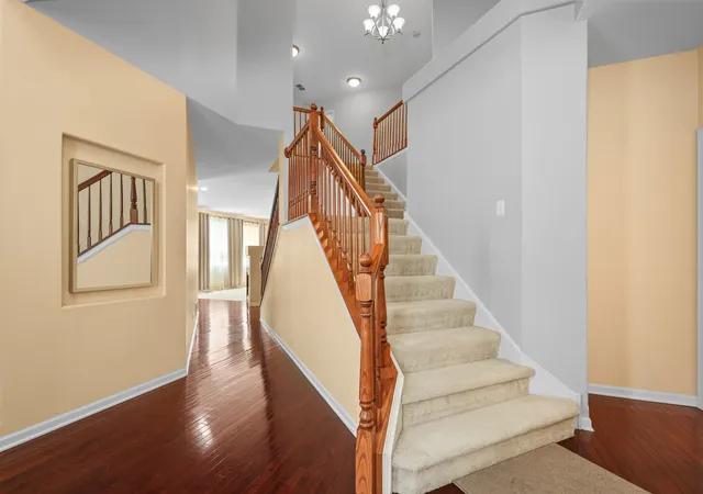 Photo 4 of Single family home for sale at 239 Pawtucket Ave, Elgin, IL 60124 | MLS# 12692676 | Listing updated on 2026-09-11