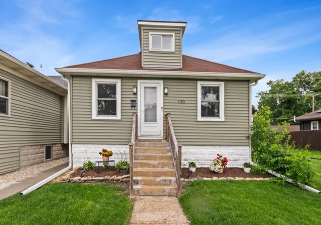 Homes for sale in Westmont, IL | 130 W Burlington Ave, Westmont, IL 60559 | MLS# 12692734
