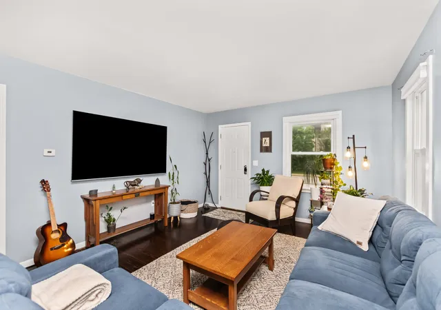 3rd image of 130 W Burlington Ave, Westmont, IL 60559 | MLS# 12692734