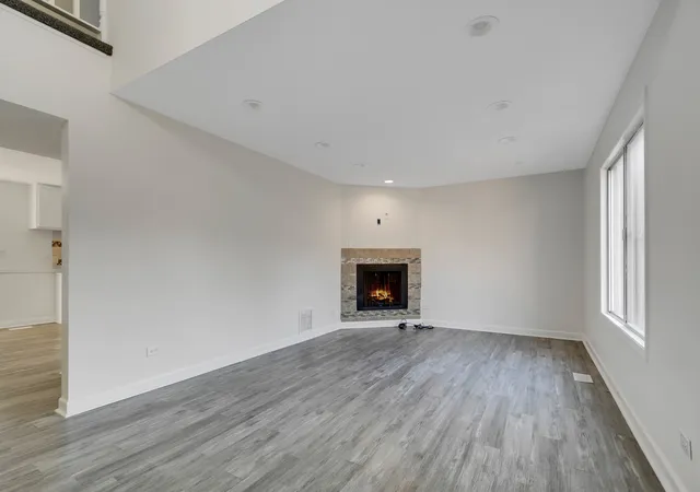 3rd image of 18 Woodsorrel Pl, Woodridge, IL 60517 | MLS# 12692755
