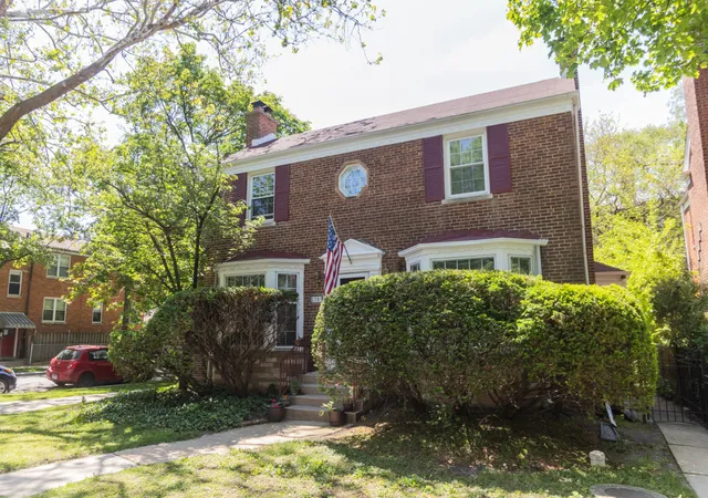 Homes for sale in Chicago, IL | 2701 W Fitch Ave, Chicago, IL 60645 | MLS# 12692825
