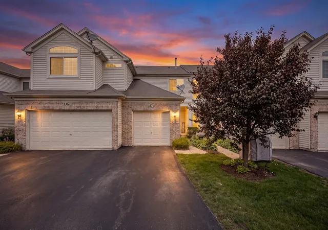 Homes for sale in Carpentersville, IL | 3371 Blue Ridge Dr #0, Carpentersville, IL 60110 | MLS# 12692826