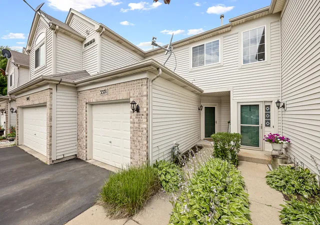 Homes for sale in Carpentersville, IL | 3371 Blue Ridge Dr #0, Carpentersville, IL 60110 | MLS# 12692826
