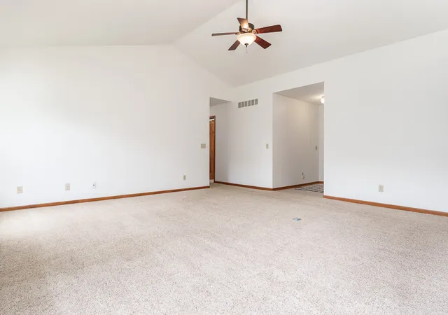Homes for sale in Machesney Park, IL | 3047 Vaughndale Dr, Machesney Park, IL 61115 | MLS# 12692834