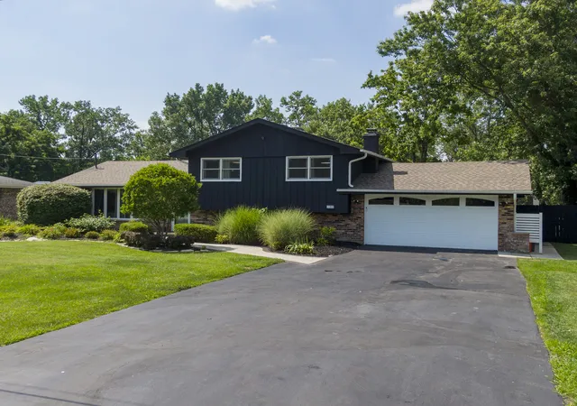 1st image of 11606 N Brightway Dr, Mokena, IL 60448 | MLS# 12692838