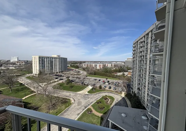 Homes for sale in Oak Brook, IL | 40 N Tower Rd #10M, Oak Brook, IL 60523 | MLS# 12692841