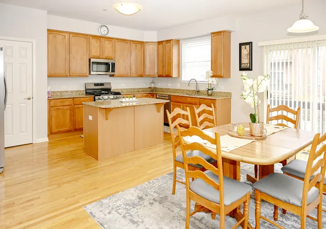 3rd image of 219 Riverfront Dr, Mount Prospect, IL 60056 | MLS# 12692857