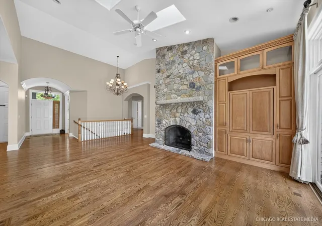 Homes for sale in Lake In The Hills, IL | 7 Castle Pines Ct, Lake In The Hills, IL 60156 | MLS# 12692861
