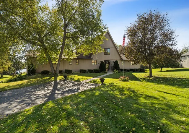 Single family home for sale at 33829 N Fischer Dr, Ingleside, IL 60041 | MLS# 12692874