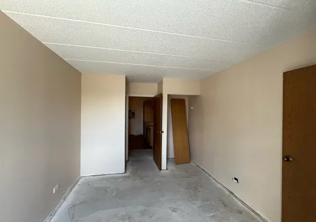 Homes for sale in Chicago, IL | 606 E Woodland Park Ave, Chicago, IL 60616