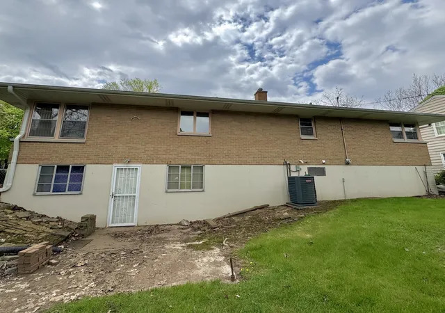 Homes for sale in De Kalb, IL | 303 Gayle Ave, De Kalb, IL 60115 | MLS# 12692903