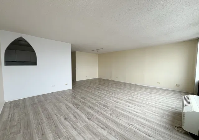 Homes for sale in Chicago, IL | 5320 N Sheridan Rd #2110, Chicago, IL 60640 | MLS# 12692907