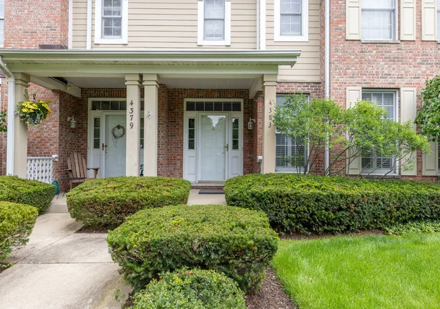 Homes for sale in St. Charles, IL | 4383 Canterbury Ct #4383, St. Charles, IL 60174 | MLS# 12692927