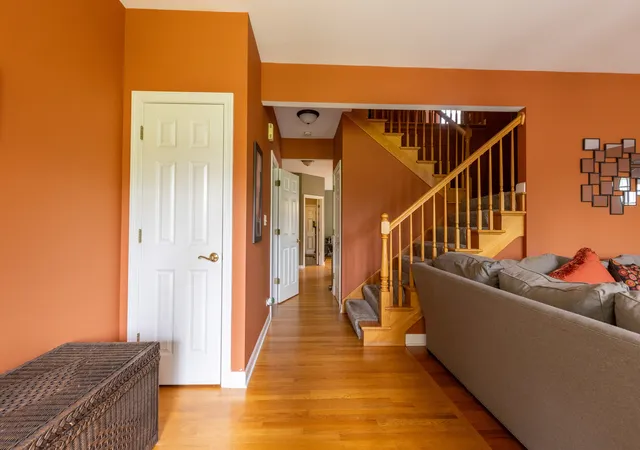 3rd image of 4383 Canterbury Ct #4383, St. Charles, IL 60174 | MLS# 12692927