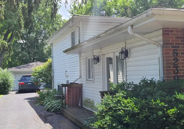 3rd image of 5239 Cumnor Rd, Downers Grove, IL 60515 | MLS# 12692933