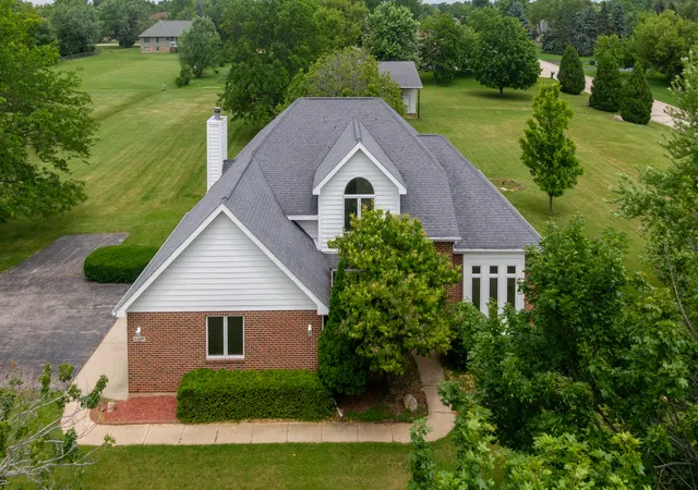 Homes for sale in Spring Grove, IL | 2302 English Prairie Rd, Spring Grove, IL 60081 | MLS# 12692937