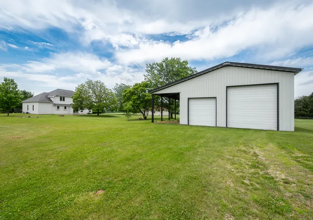 Homes for sale in Spring Grove, IL | 2302 English Prairie Rd, Spring Grove, IL 60081 | MLS# 12692937