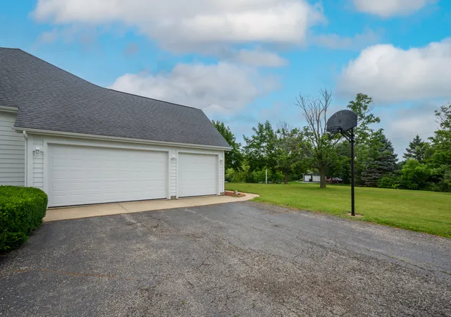 Homes for sale in Spring Grove, IL | 2302 English Prairie Rd, Spring Grove, IL 60081 | MLS# 12692937