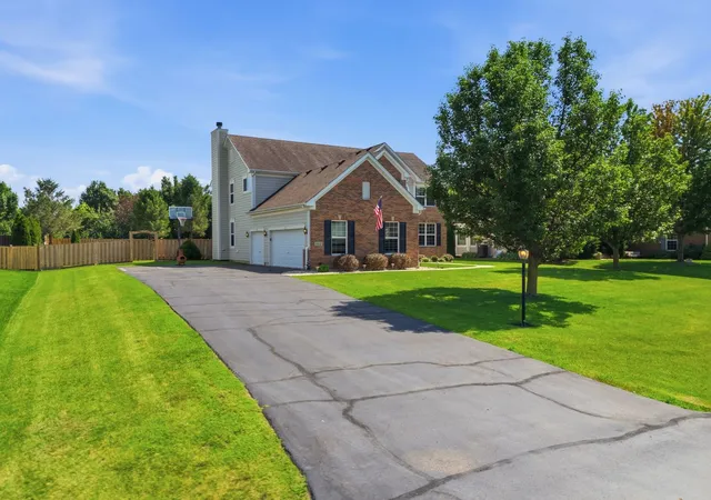 2nd image of 2457 Bryn Mawr Ln, Crystal Lake, IL 60014 | MLS# 12692960