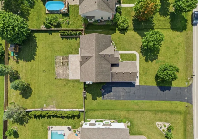 3rd image of 2457 Bryn Mawr Ln, Crystal Lake, IL 60014 | MLS# 12692960