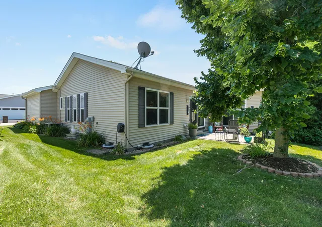 Homes for sale in Grayslake, IL | 3206 Whirlaway Ct, Grayslake, IL 60030 | MLS# 12692968