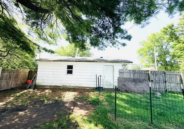 4th image of 411 W Washington St, Hoopeston, IL 60942 | MLS# 12692972