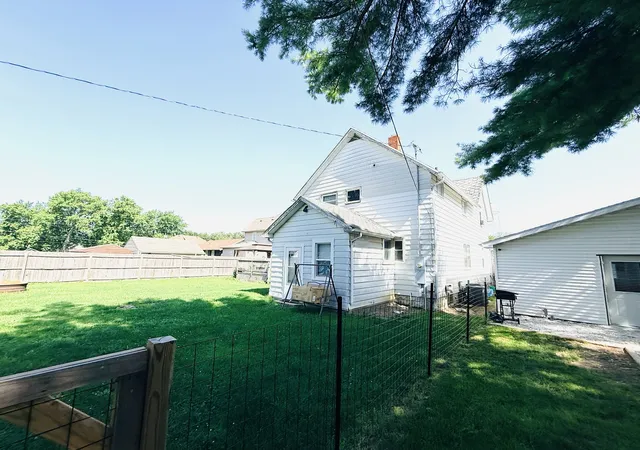 5th image of 411 W Washington St, Hoopeston, IL 60942 | MLS# 12692972
