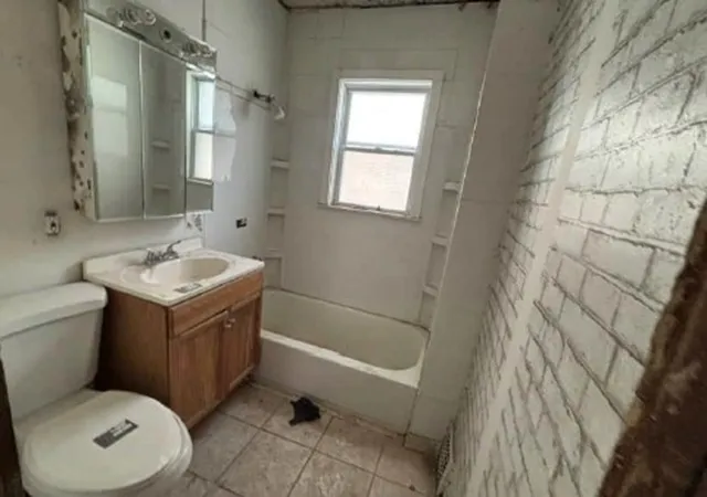9th image of 10731 S Eggleston Ave, Chicago, IL 60628 | MLS# 12692978