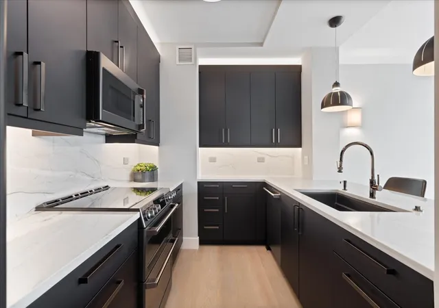 5th image of 501 N Clinton St #2004, Chicago, IL 60654 | MLS# 12692979