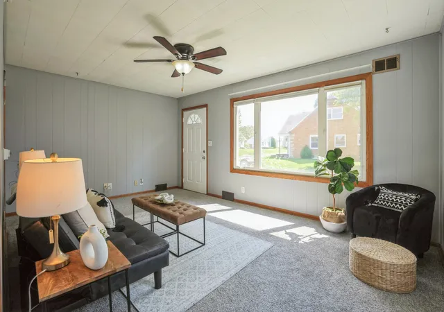 Photo 3 of Single family home for sale at 1128 28th Street, Bettendorf, IA 52722 | MLS# 12693022 | Listing updated on 2026-10-20