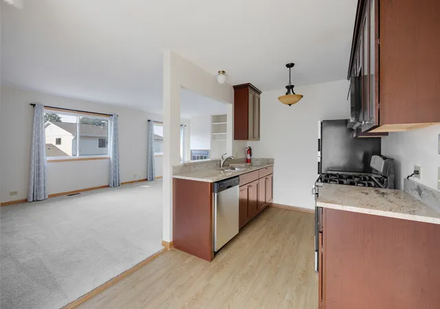 Homes for sale in Schaumburg, IL | 717 Whitesail Dr #717, Schaumburg, IL 60194 | MLS# 12693086