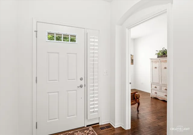 5th image of 3923 Chesapeake Ln, Naperville, IL 60564 | MLS# 12693101