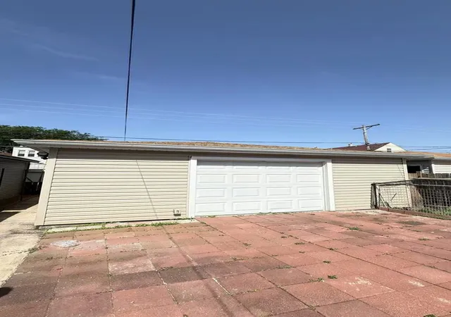 11th image of 3538 S Honore St, Chicago, IL 60609 | MLS# 12693113