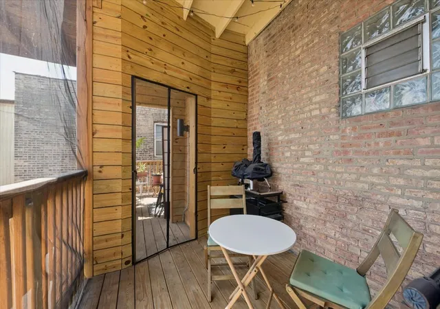 Homes for sale in Chicago, IL | 1969 W Winona Street, Chicago, IL 60640 | Houzeo