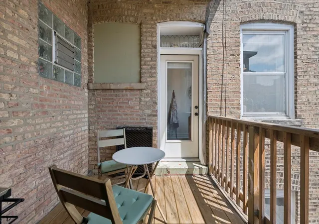 Homes for sale in Chicago, IL | 1969 W Winona St #3, Chicago, IL 60640 | MLS# 12693133