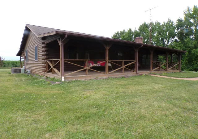 Homes for sale in Pinckneyville, IL | 3632 State Route 13/127 Route, Pinckneyville, IL 62274 | MLS# 12693176