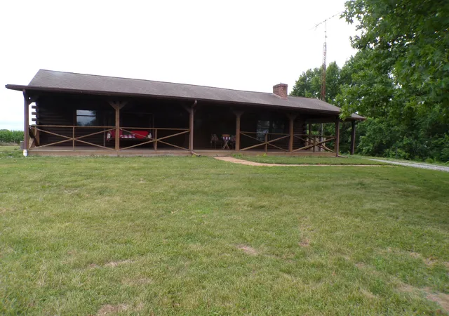 Homes for sale in Pinckneyville, IL | 3632 State Route 13/127 Route, Pinckneyville, IL 62274 | MLS# 12693176