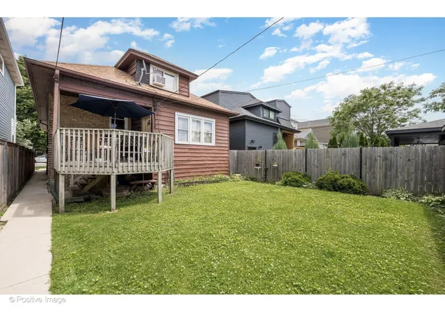 Homes for sale in Chicago, IL | 3640 N Artesian Ave, Chicago, IL 60618 | MLS# 12693242