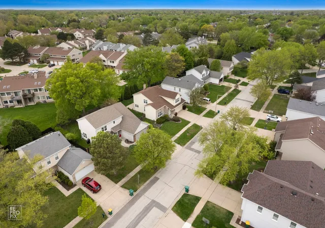 Photo 36 of Single family home for sale at 1002 Hobson Dr, Buffalo Grove, IL 60089 | MLS# 12693253 | Listing updated on 2026-08-06