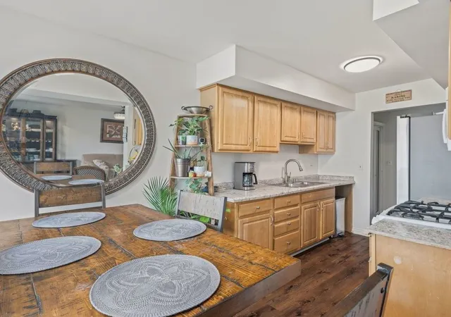 5th image of 306 Milton Ct #B, Bloomingdale, IL 60108 | MLS# 12693260