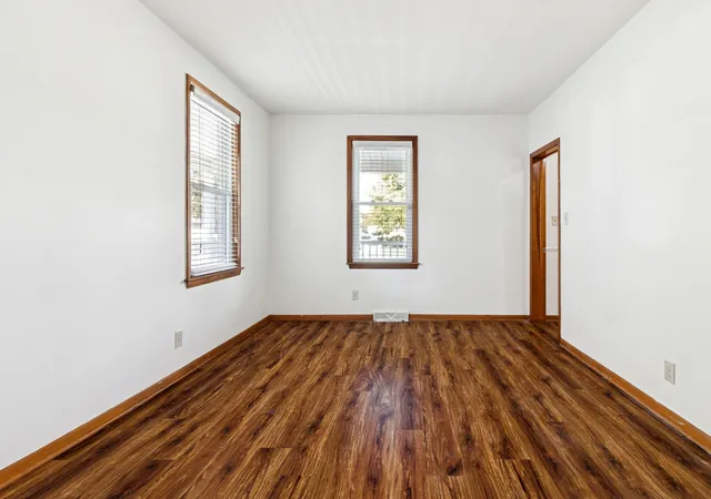 3rd image of 392 W Exchange St, Crete, IL 60417 | MLS# 12693293
