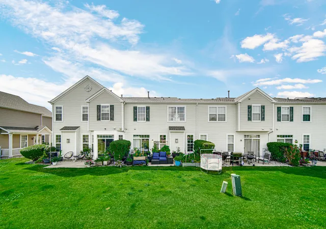 Homes for sale in Manhattan, IL | 15239 Kenmare Cir, Manhattan, IL 60442 | MLS# 12693322