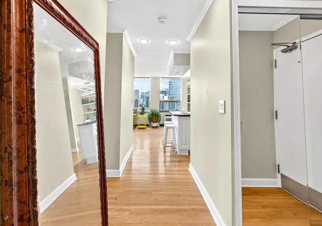 Homes for sale in Chicago, IL | 1355 N Sandburg Ter, Chicago, IL 60610